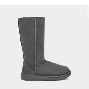 AUTHENTIC Tall Grey UGGs- Women Sz 6